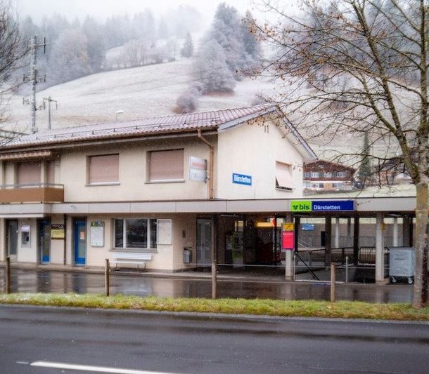 Bahnhof Därstetten aussenansicht - Treffpunkt Rafting Simme