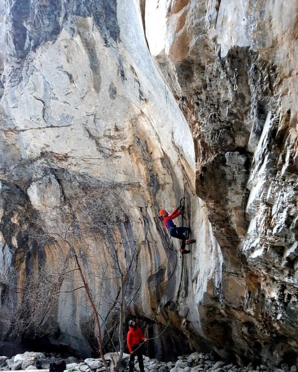 People drytooling