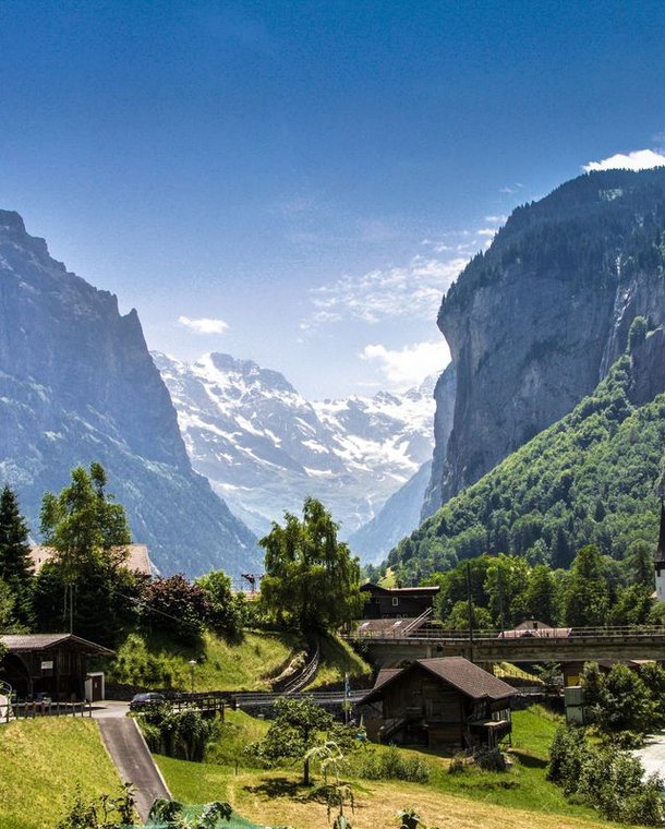 Lauterbrunnen Valley scenic