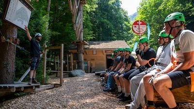 Schulgruppen im Seilpark Interlaken