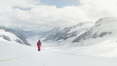 Wandern-Aletschgletscher-Konkordiaplatz-Bergfuehrer-Sommer-1-2048x1152.jpg