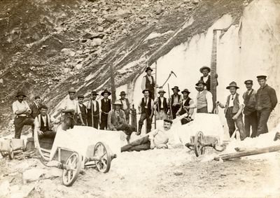 Public/A90d990d00a6d9e5b0e0581e778cb3e5 Gletscherschlucht History Archiv 9