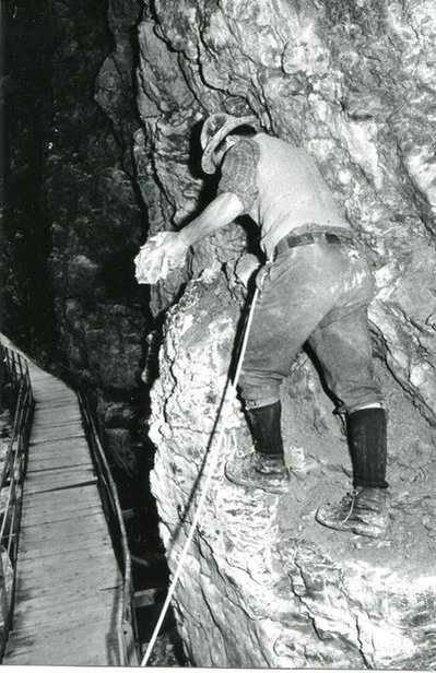 Public/D2e97e07847d17fa9a1e0a2ce3b851af Gletscherschlucht History Archiv 38
