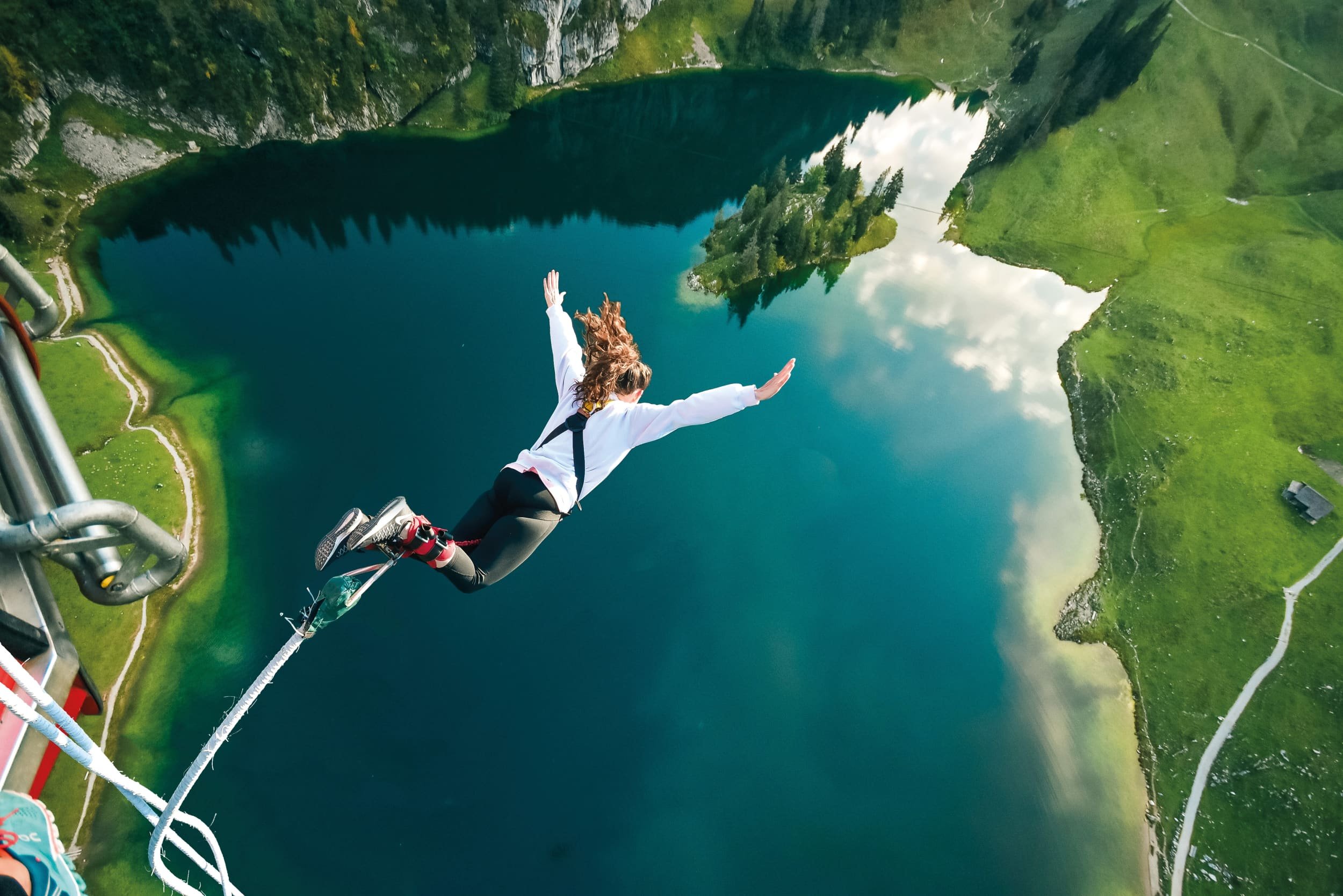 Bungee Jump Stockhorn: Was passiert, wenn die Gondeltür aufgeht