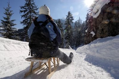 outdoor-sledding-3-web.jpg